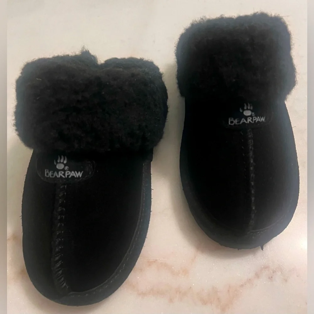 BearPaw Loki II Youth Size 1 Genuine Sheepskin Fur Lined Clog/Slipper Black EUC